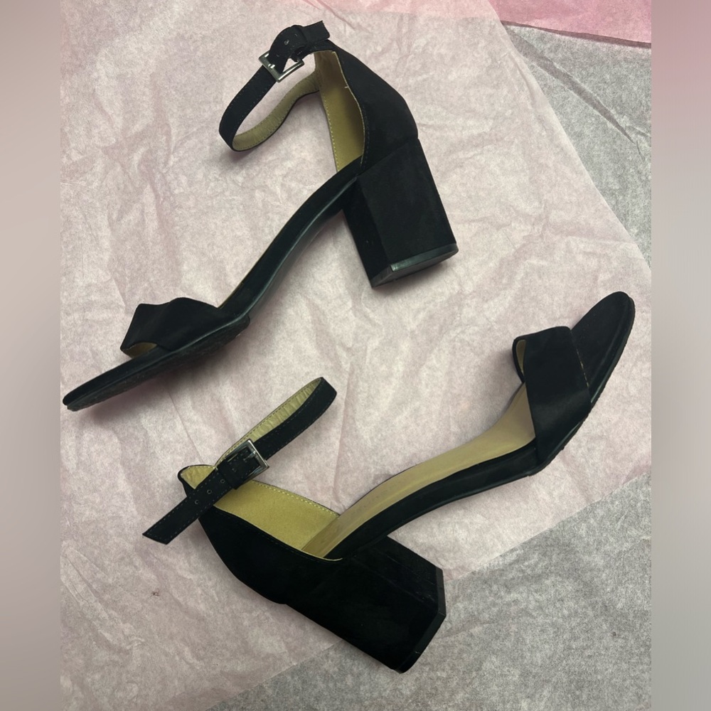 Chinese laundry black suede summer heel sandals - size 8